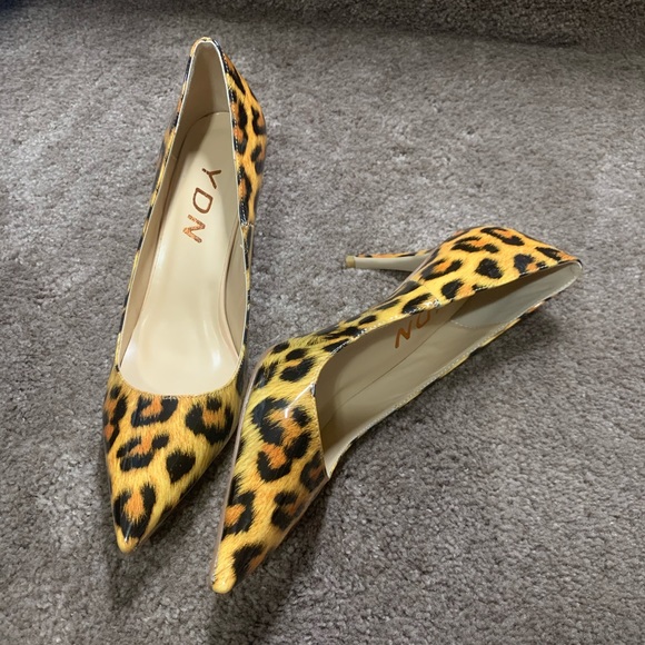 Size 8 Women's Chic Pointed Toe Mid Heel Pumps - Picture 8 of 12